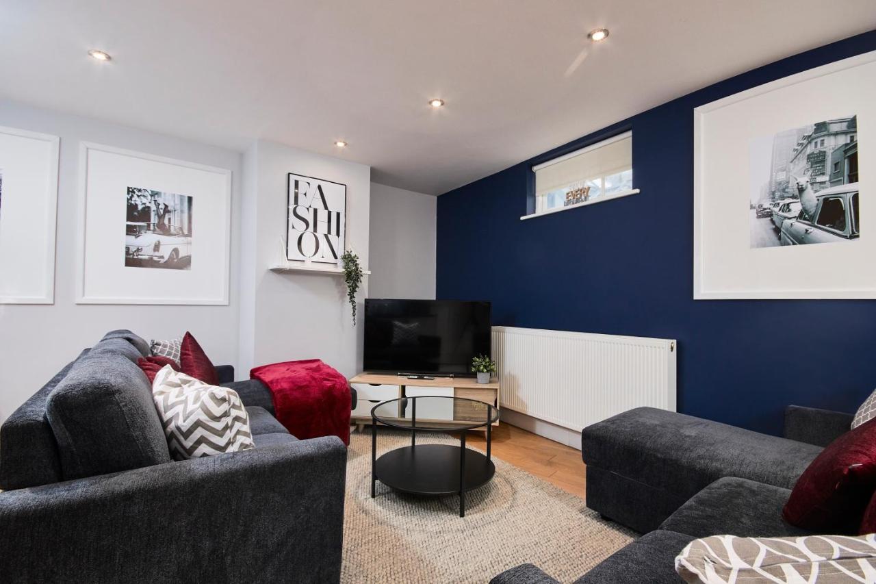 באת' Stunning Hepburn Suite! מראה חיצוני תמונה