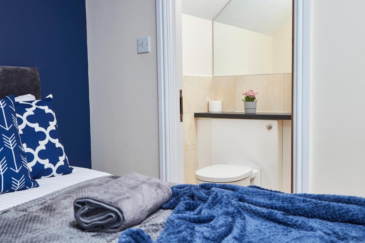 באת' Stunning Hepburn Suite! מראה חיצוני תמונה